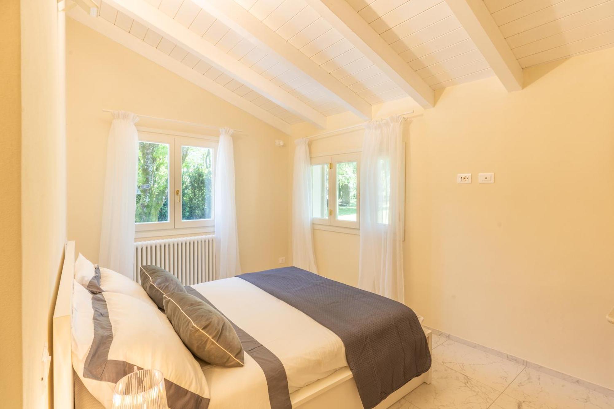 Villa Vittoria - Lusso Con Piscina, Tennis, Jacuzzi E Palestra Лукка Екстер'єр фото