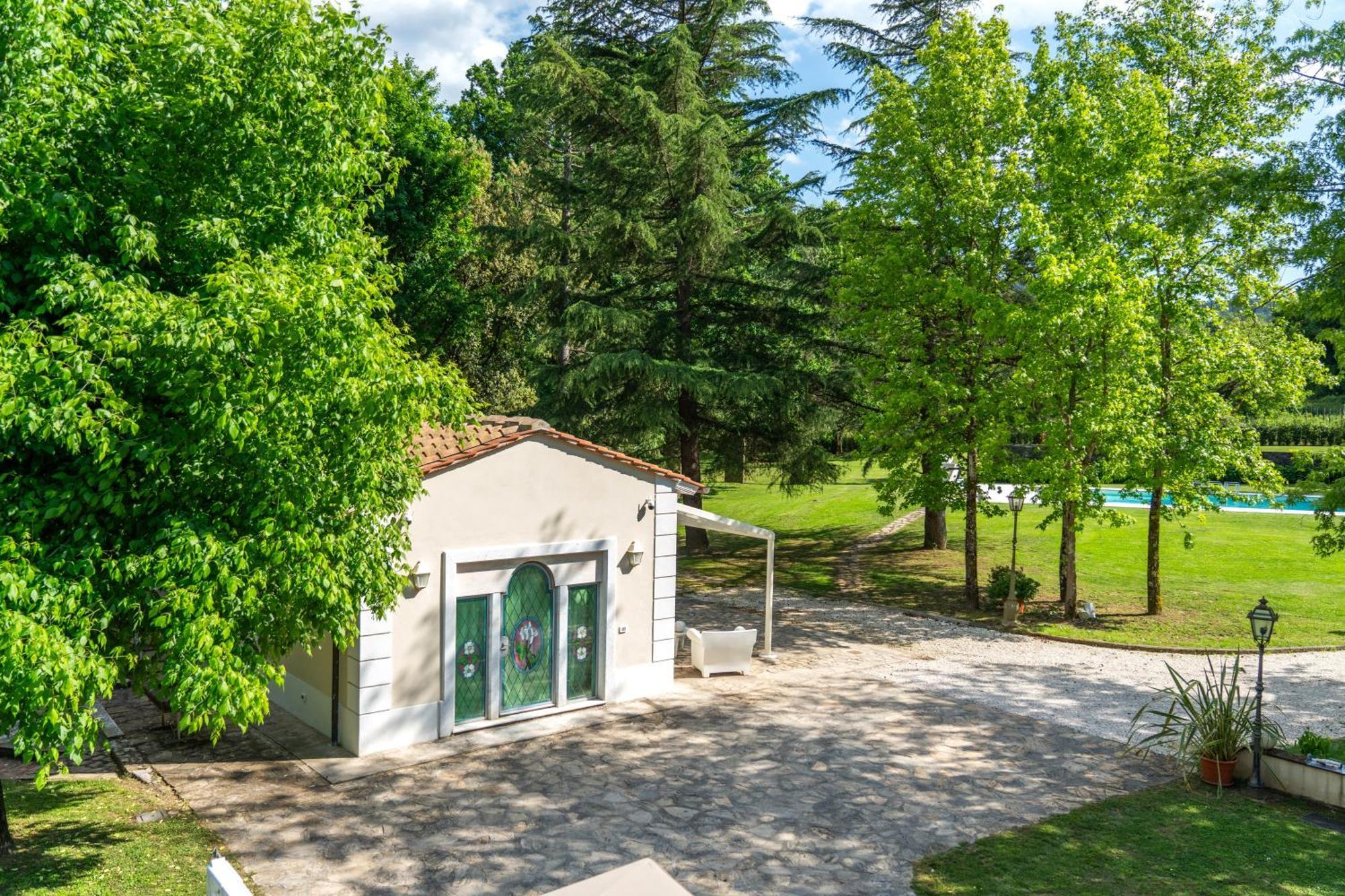 Villa Vittoria - Lusso Con Piscina, Tennis, Jacuzzi E Palestra Лукка Екстер'єр фото