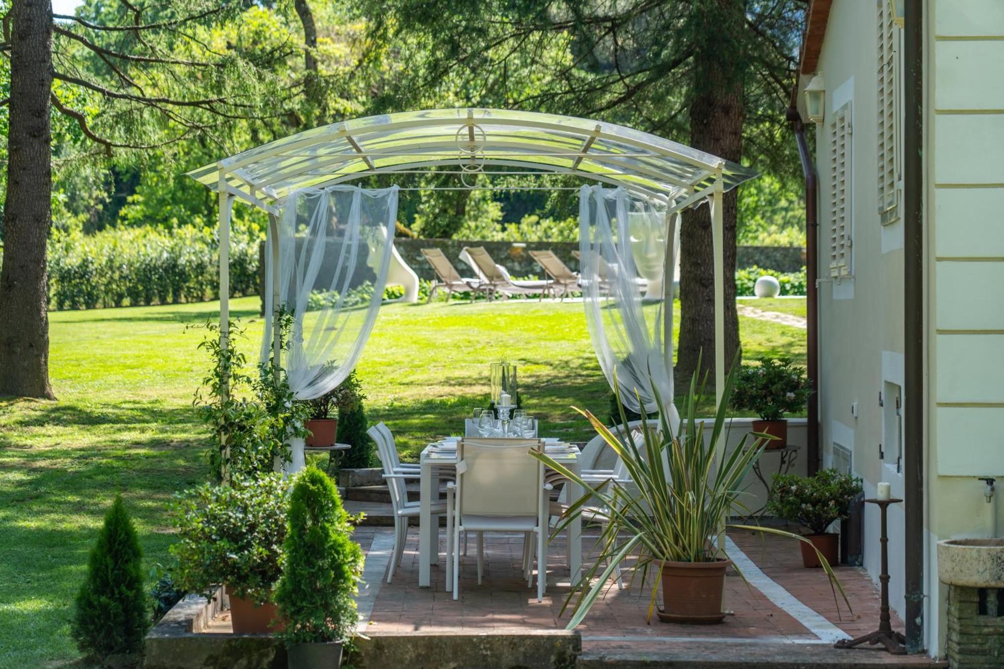 Villa Vittoria - Lusso Con Piscina, Tennis, Jacuzzi E Palestra Лукка Екстер'єр фото