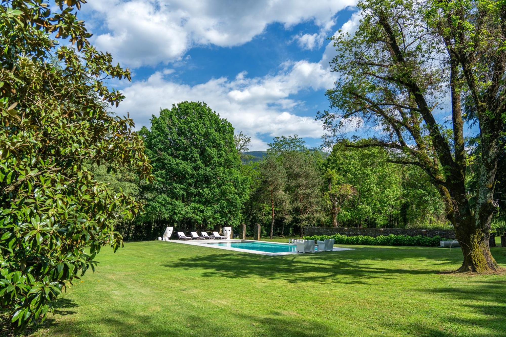 Villa Vittoria - Lusso Con Piscina, Tennis, Jacuzzi E Palestra Лукка Екстер'єр фото